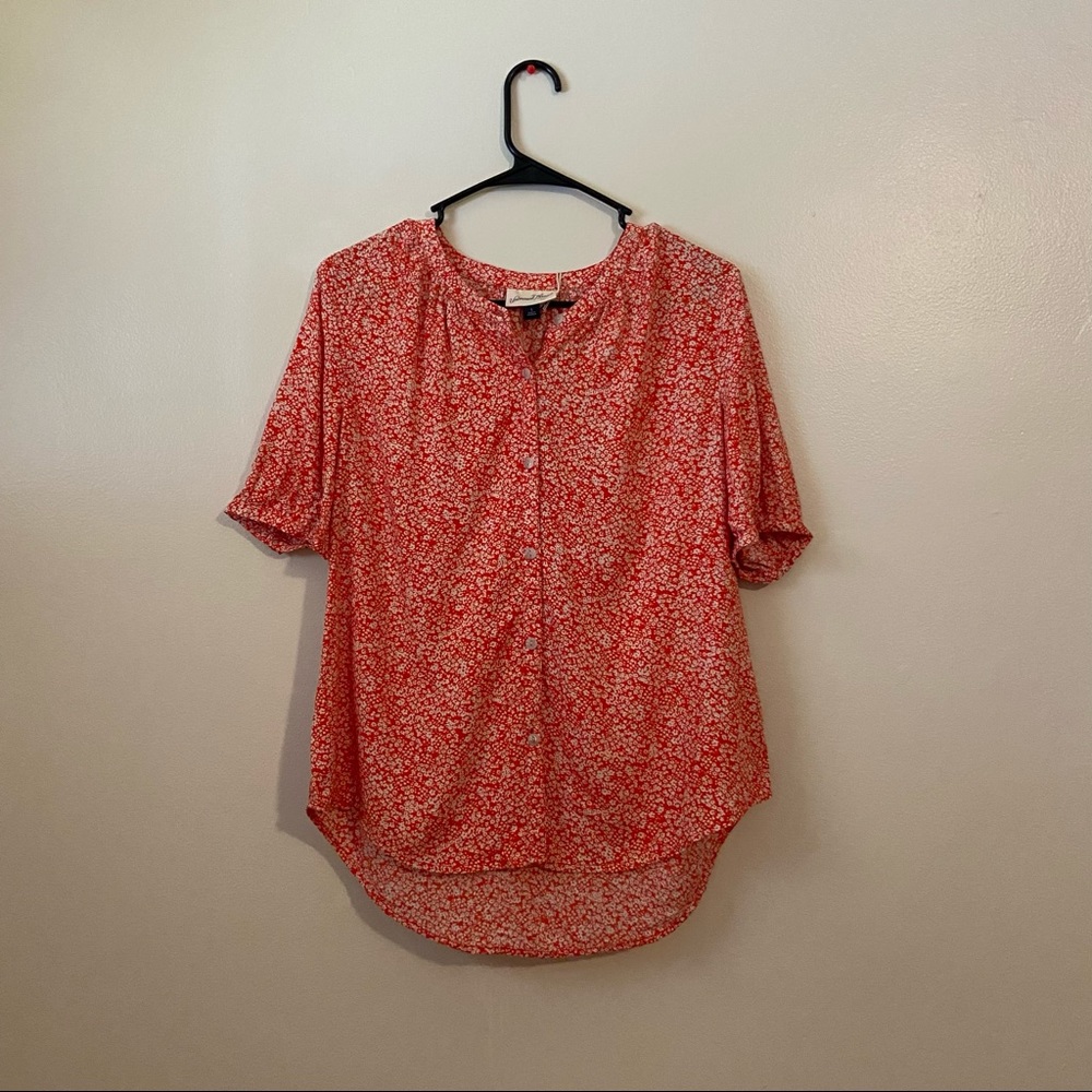 Universal Thread. Floral Top